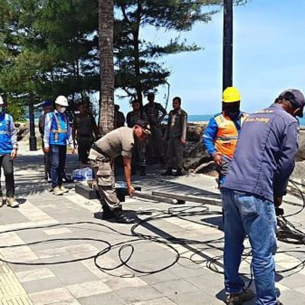 20 Titik Kontak Listrik Ilegal Kawasan Pantai Padang Dibongkar Tim Gabungan