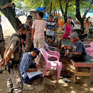 Satpol PP Layangkan Surat Perintah Bongkar Kepada PKL Di Pantai Padang