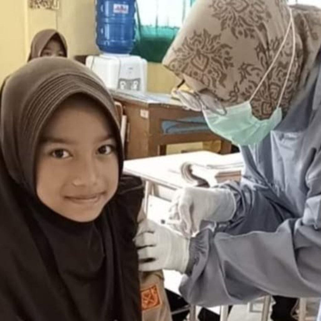 74 Anak Diberikan Imunisasi (BIAN) Oleh Petugas Kesehatan Puskesmas