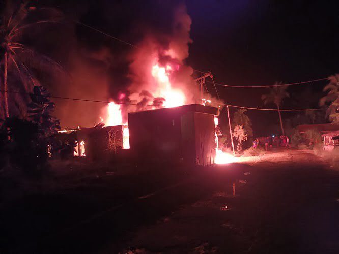 Kebakaran di Gudang Tempat Penyimpanan Minyak Bagi Nelayan dan Masyarakat di Kec. Panai Hilir