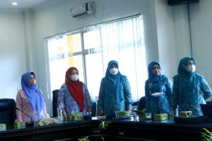 Ketua TP PKK Pasbar Ikuti Apel Siaga Tim Pendamping Keluarga Nusantara Bergerak Secara Virtual