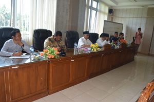 Sikapi Anjloknya Harga TBS, DPRD Pasbar Gelar Rapat Dengar Pendapat Bersama Pimpinan PKS dan Dinas Terkait