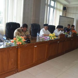 Sikapi Anjloknya Harga TBS, DPRD Pasbar Gelar Rapat Dengar Pendapat Bersama Pimpinan PKS dan Dinas Terkait