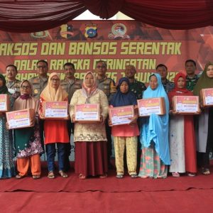 Baksos Serentak, Polda Sumbar salurkan 500 Paket Bantuan untuk Masyarakat di Padang