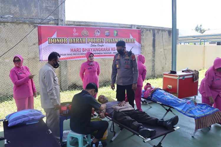 Bakti Kesehatan Polres Pasaman Barat Laksanakan Kegiatan Donor Darah - HUT Bhayangkara ke-76