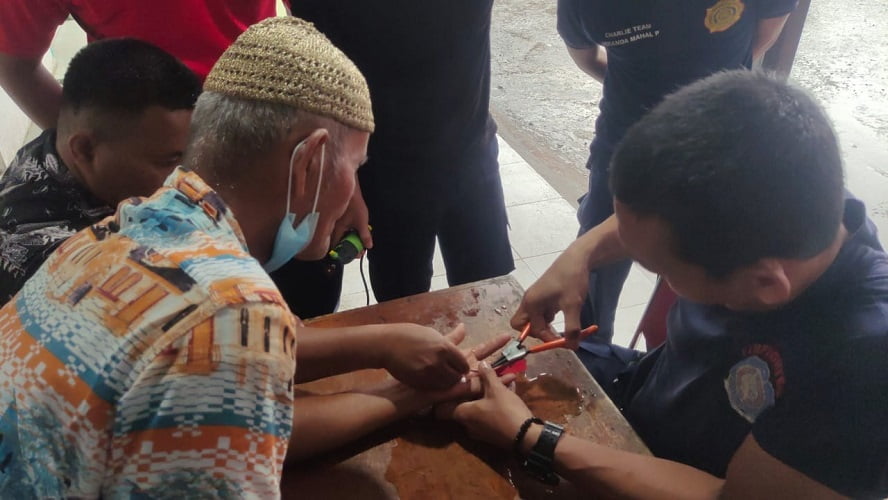 Batu Cincin jenis 'Tapak Jalak' Berikat 'Suaso' Menyiksa Dirinya karena Tak Bisa Lepas