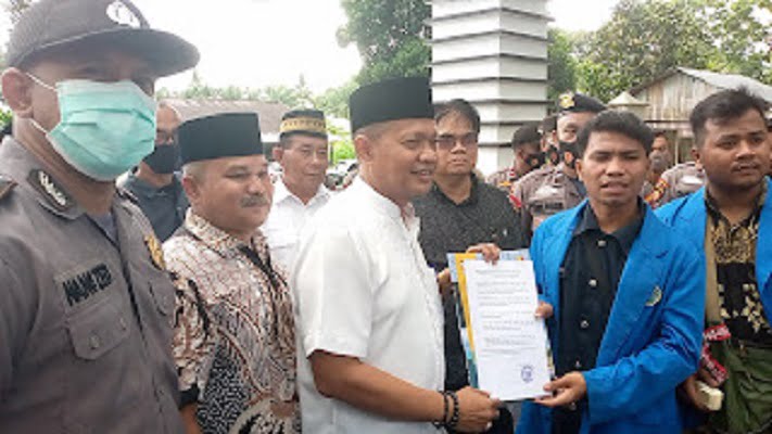Bupati Pasaman Barat dan DPRD Pasbar Mengambil Sikap Tegas Mengenai Turunnya Harga Sawit terhadap Perusahaan Kelapa Sawit