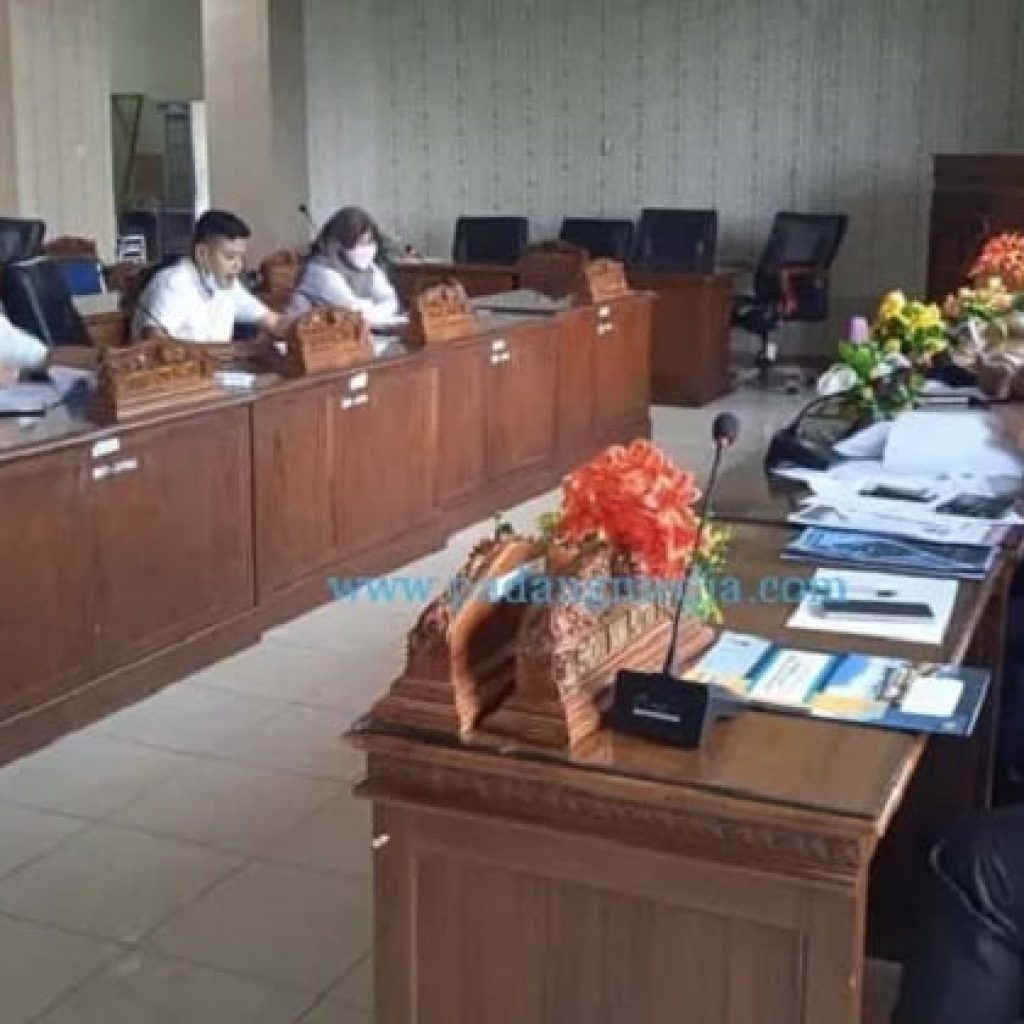 DPRD Pasaman Barat Desak Pemkab Pasbar Bayar Gaji Honorer