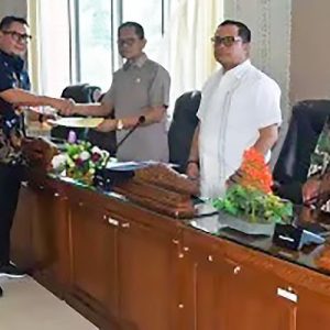 DPRD Pasbar Gelar Paripurna Pembubaran dan Pembentukan AKD