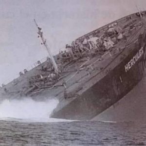 Hercules Tenggelamkan Kapal Tanker