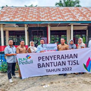PT PLN UPDK Bukittinggi Rehabilitasi Gedung SDN 22 Talamau Senilai 592 Juta