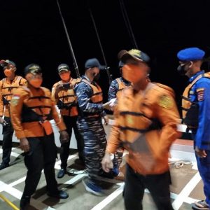 Polres Mentawai Bersama Team Sar Gabungan Berhasil Temukan Kapal Bule Yang Mati Mesin
