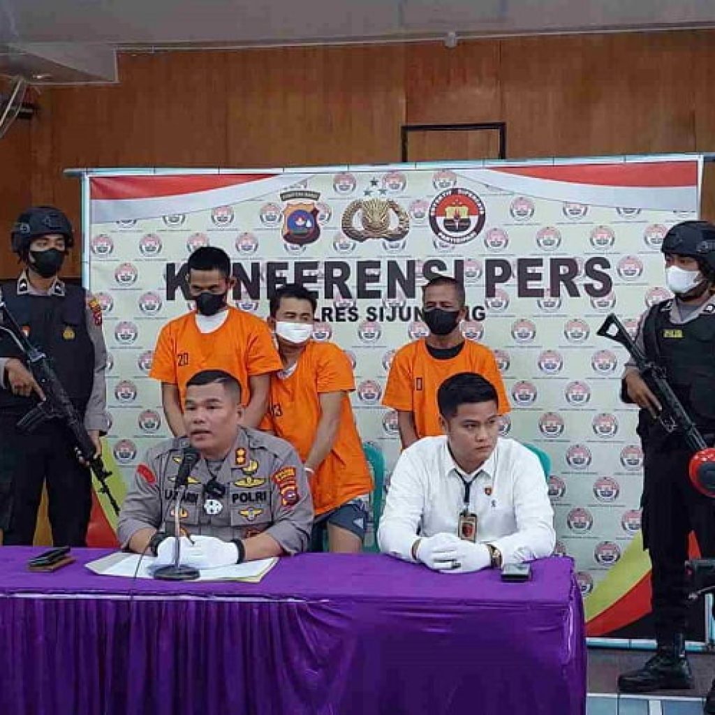 Satuan Reserse Kriminal Polres Sijunjung Menangkap Dua Orang Pelaku Curanmor dan Dua Orang Pelaku Persetubuhan Anak
