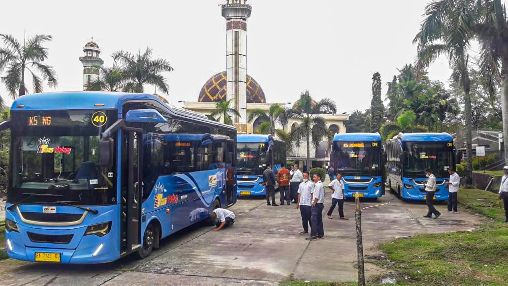 Saat Ultah Padang ke-353, Gratis Naik Trans Padang