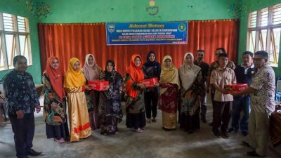 Tiga Panti Asuhan di Kecamatan Koto Balingka Terima Bantuan dari LKKS Pasbar dan Dinsos