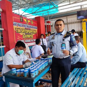 17 Petugas dan 30 Napi Narkoba Lapas Kelas III Talu Jalani Tes Urin, ini hasilnya!