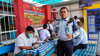 17 Petugas dan 30 Napi Narkoba Lapas Kelas III Talu Jalani Tes Urin, ini hasilnya!