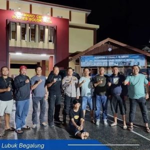 Tim Phyton Polsek Lubuk Begalung Amankan Pelaku Pencurian 2 Unit HP di Kota Solok