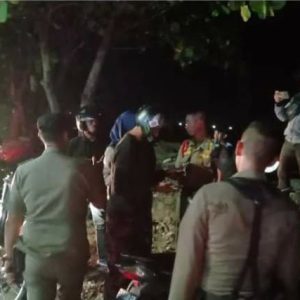 Empat Pasang Remaja Diamankan Satpol PP Padang yang berada di Tempat Gelap