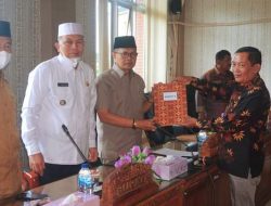 Bupati dan Wakil Bupati Pasbar Hadiri Sidang Paripurna Penyampaian Laporan Komisi Terhadap Perubahan APBD TA 2022