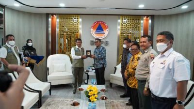 Dalam Audiensi Wako Hendri Septa, Kepala BNPB Letjen TNI Suharyanto Siap Fasilitasi Bantuan Tanggap Darurat