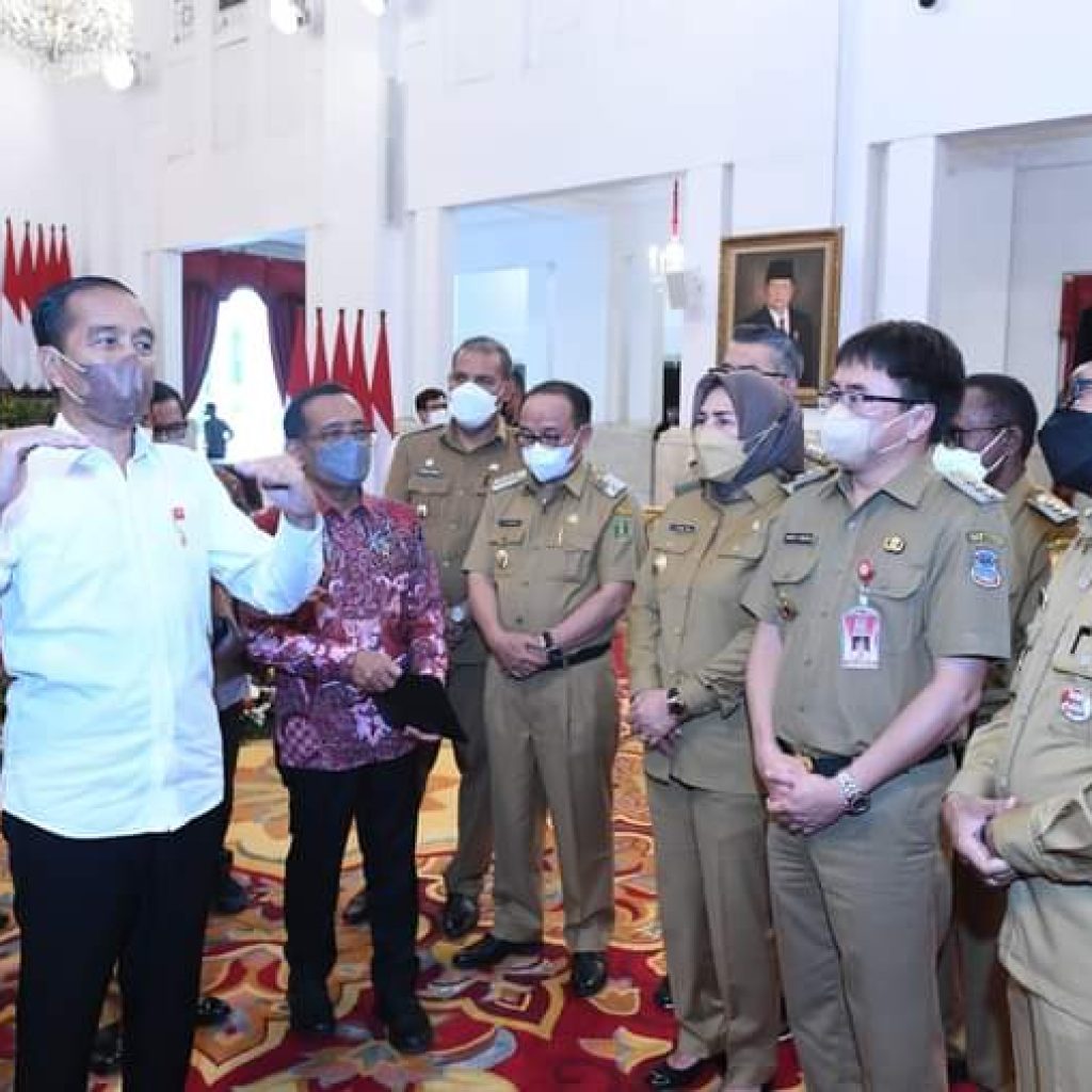 Hadiri Rapat Inflasi Di Istana Negara, Wako Hendri Septa Siap Tindaklanjuti Arahan Presiden RI