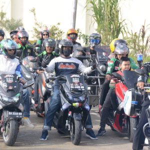 Puluhan Komunitas Otomotif Ikuti Touring HUT Lalin Bhayangkara ke-67 di Kota Padang Panjang