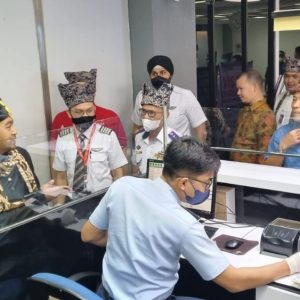 Wakil Gubernur Sumbar dan Kakanwil Kemenkumham Sumbar Pantau Pelayanan Keimigrasian pada Penerbangan Internasional Perdana di BIM