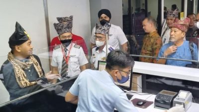 Wakil Gubernur Sumbar dam Kakanwil Kemenkumham Sumbar Pantau Pelayanan Keimigrasian pada Penerbangan Internasional Perdana di BIM