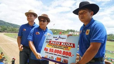 Pacu Kuda Tanah Datar Open Race & Tradisional 2022 Resmi Dibuka Bupati, 46 Ekor Kuda Kembali Berpacu