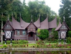 Beberapa Macam Rumah Gadang Minangkabau