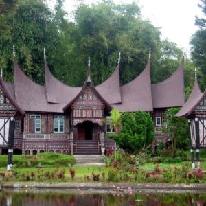 Beberapa Macam Rumah Gadang Minangkabau
