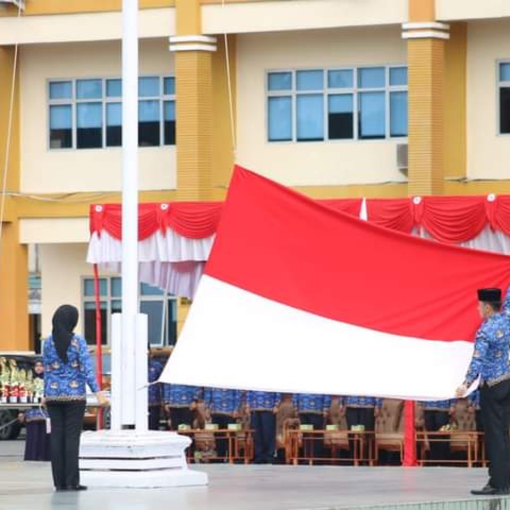 Gelar Upacara Peringatan HUT KORPRI ke-51 dan HUT PGRI ke-77