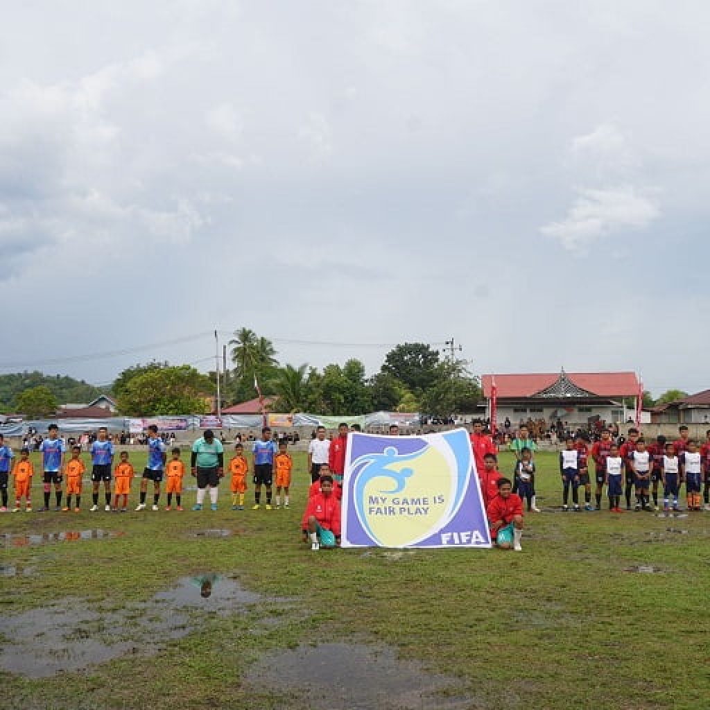 SMA se-Sumatera Barat berlaga pada Open Turnamen Smansantiang Cup tahun 2022 Dimulai