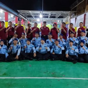 14 orang Pegawai Lapas Kelas III Talu Menjalani Tradisi Pembaretan – Kegiatan Penutupan Akhir Tahun 2022