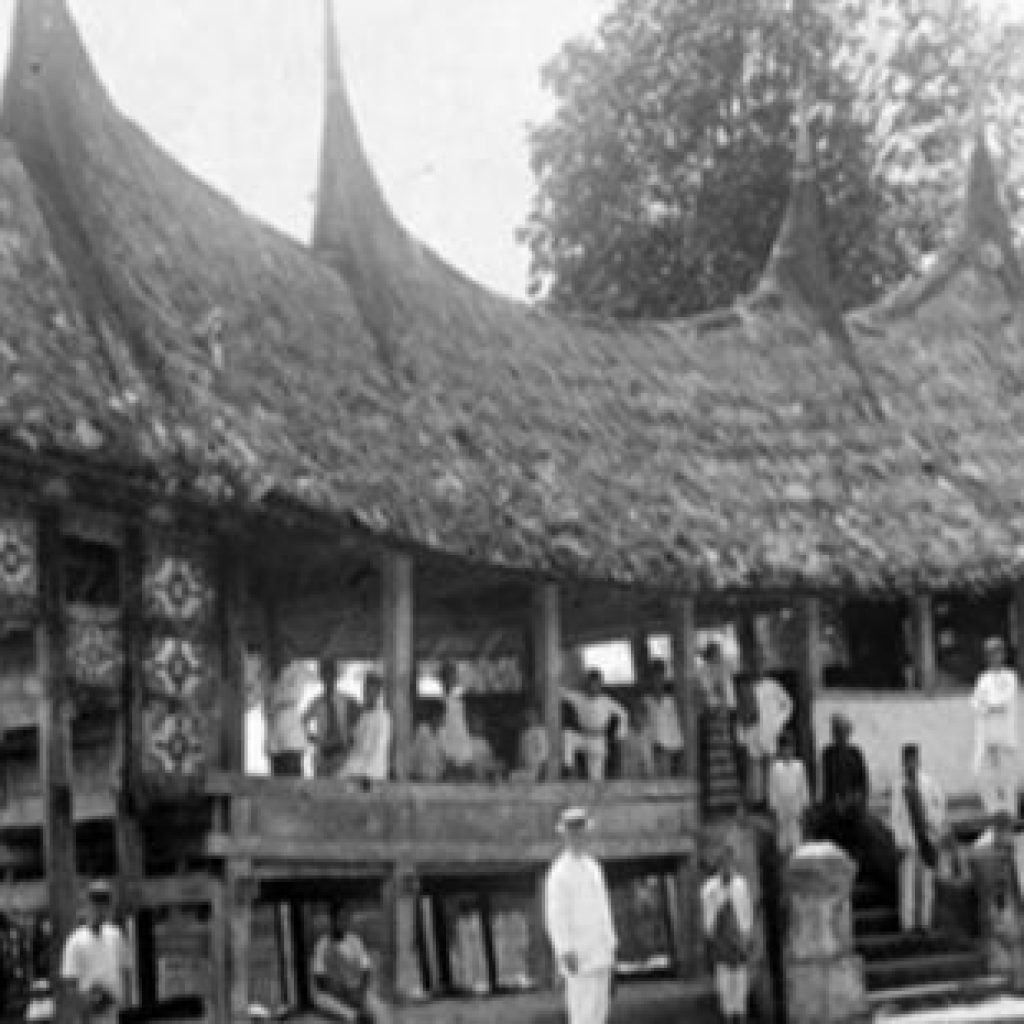 Thomas Dias, Orang Eropa Pertama Yang Diberi Gala Sangsako