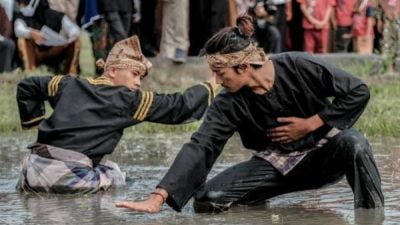 Silek Minang,"Silek Minangkabau" Falsafah Dan Sejarahnya
