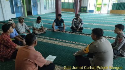 Jumat Curhat Polsek Bungus, Panit II Reskrim, Kanit Provos dan Anggota Bhabinkamtibmas Datangi Dan Dengar Keluhan Warga di Mesjid Syarif Cindakir