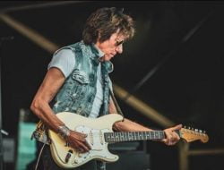 Jeff Beck Gitaris Rock Teratas Tahun 60-an Meninggal Dunia