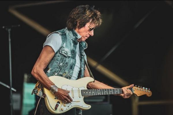 Jeff Beck Gitaris Rock Teratas Tahun 60-an Meninggal Dunia