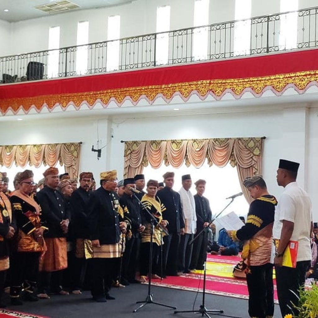 Ketua LKAAM Pasbar H Baharuddin R Tuo Malin serta Pengurus LKAAM Pasbar Periode 2022-2027 Resmi Dilantik Pasbar