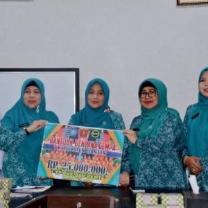 TP PKK dan BMKT Kabupaten Agam Salurkan Bantuan Bencana Gempa Cianjur Secara Virtual
