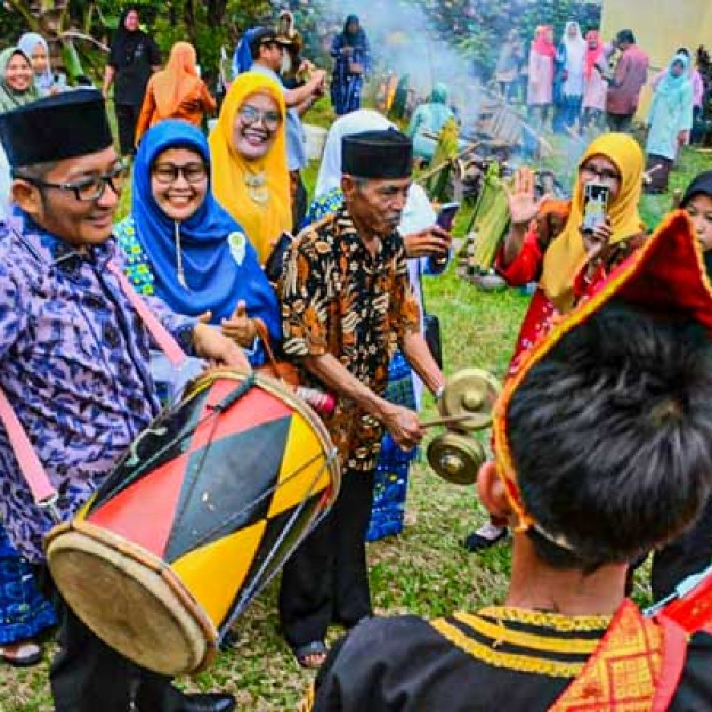 Gelar Malamang Basamo, Mande Rubiah LKAAM Kuranji Kota Padang Bersama Wako Hendri Septa