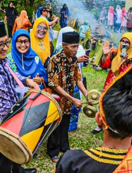 Gelar Malamang Basamo, Mande Rubiah LKAAM Kuranji Kota Padang Bersama Wako Hendri Septa