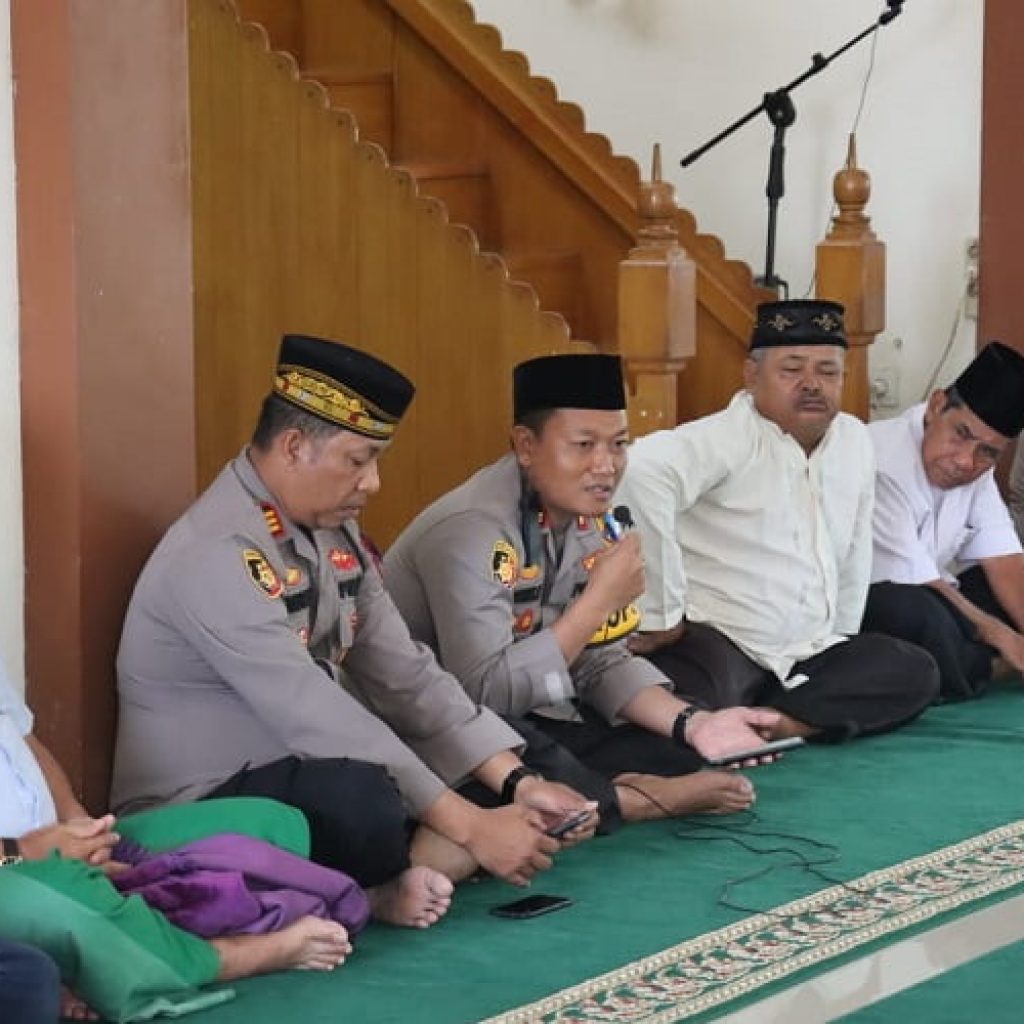 Kapolres Pasaman Barat Kembali Menerima Curhatan Masyarakat di Nagari Ujung Gading