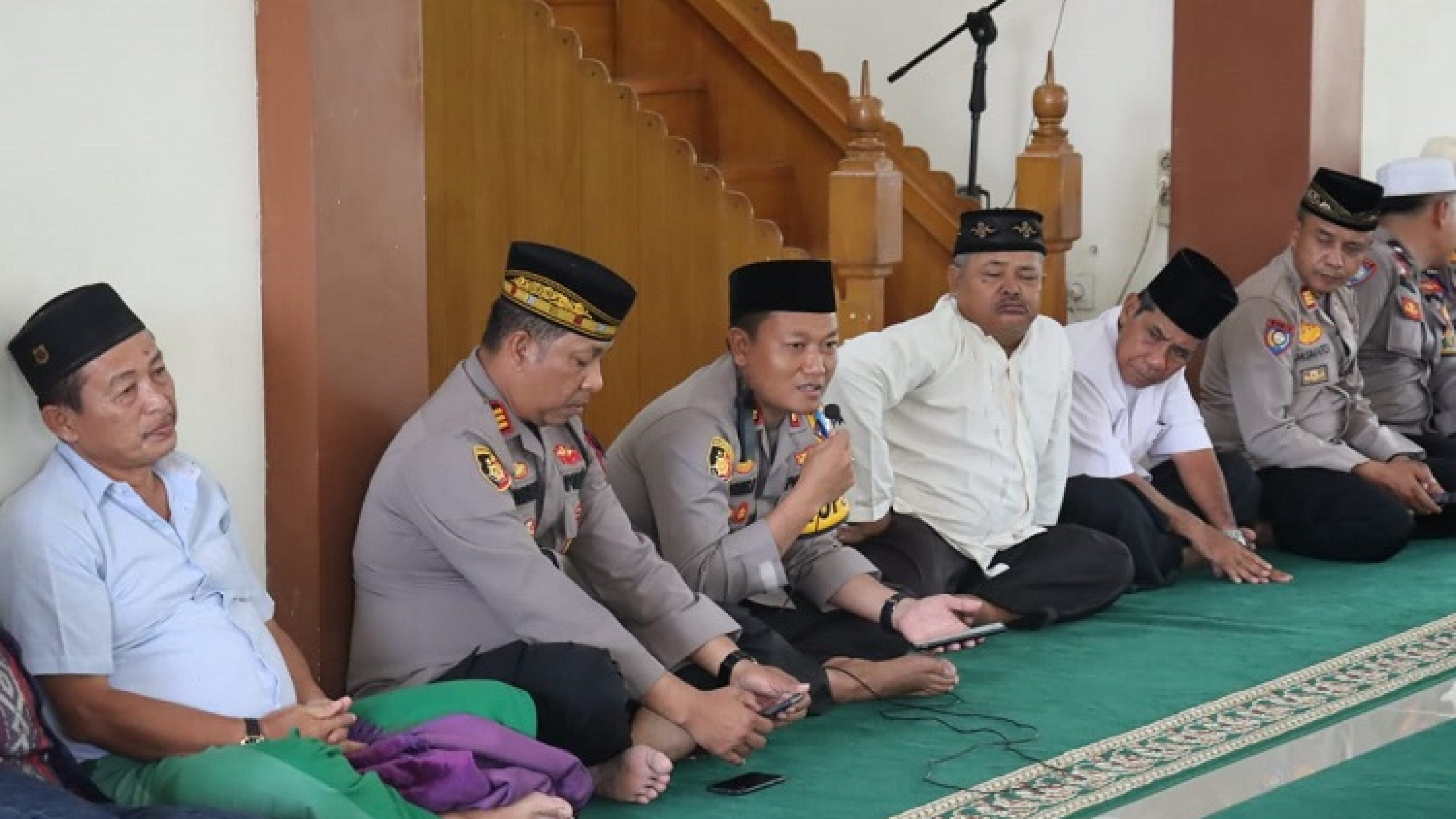 Kapolres Pasaman Barat Kembali Menerima Curhatan Masyarakat di Nagari Ujung Gading
