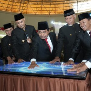 Pada Hari Jadi ke-74, Gubernur Mahyeldi Puji Capaian Pembangunan Kabupaten Sinjunjung