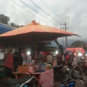 Awal Ramadan, Penjual Takjil Menjamur di Lubuk Basung