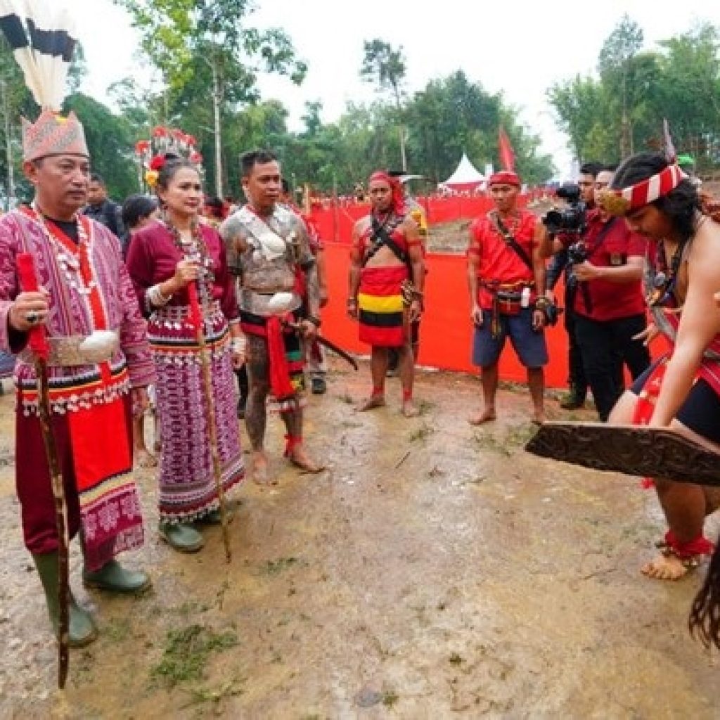 Dapat Gelar Adat, Kapolri Kunjungi Kramat Patih Patinggi
