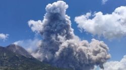 Gunung Merapi Mengeluarkan Awan Panas, Candi Borobudur Tetap Aman Dikunjungi Wisatawan